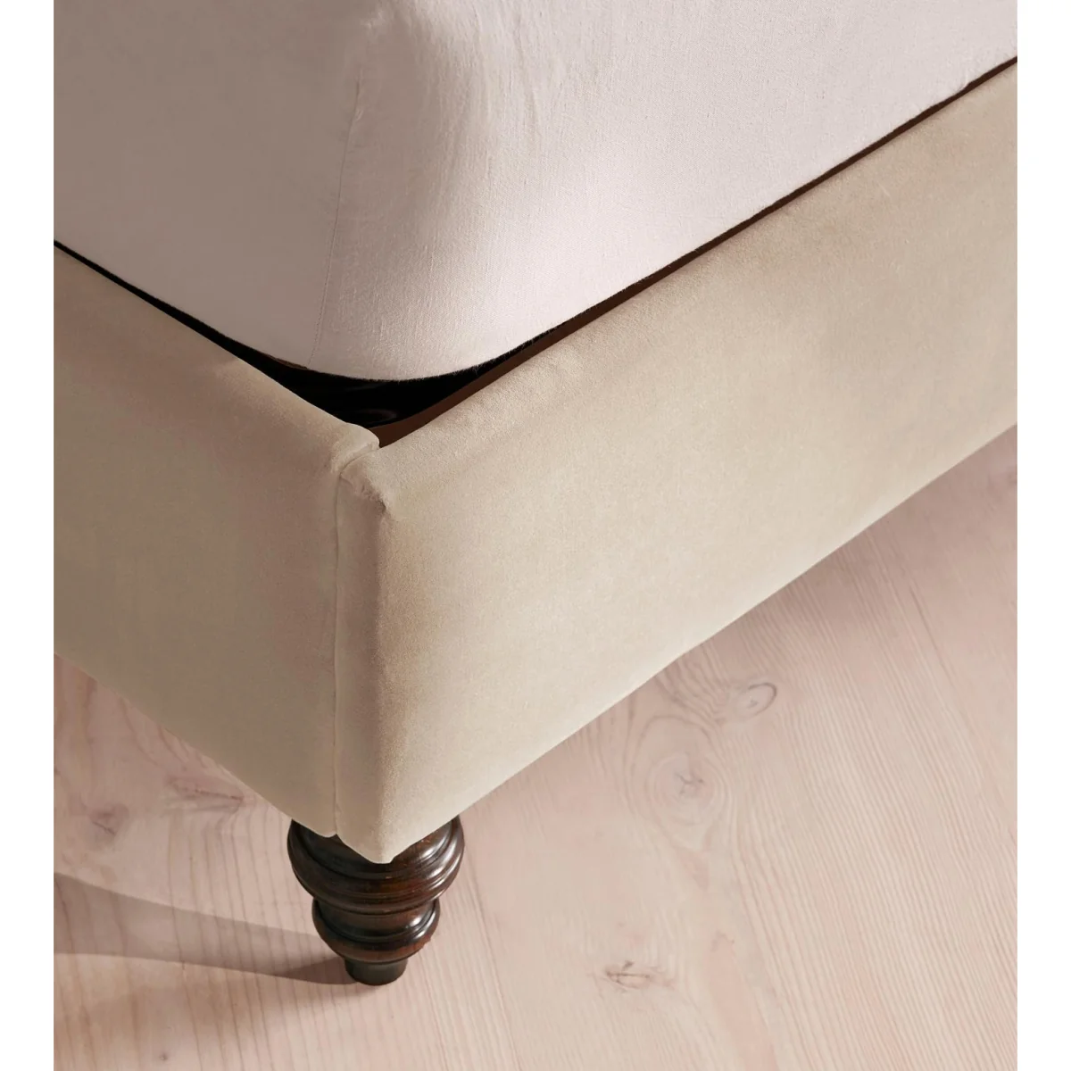 Rivas Bed, Double, Velvet, Oyster, UK – image 4
