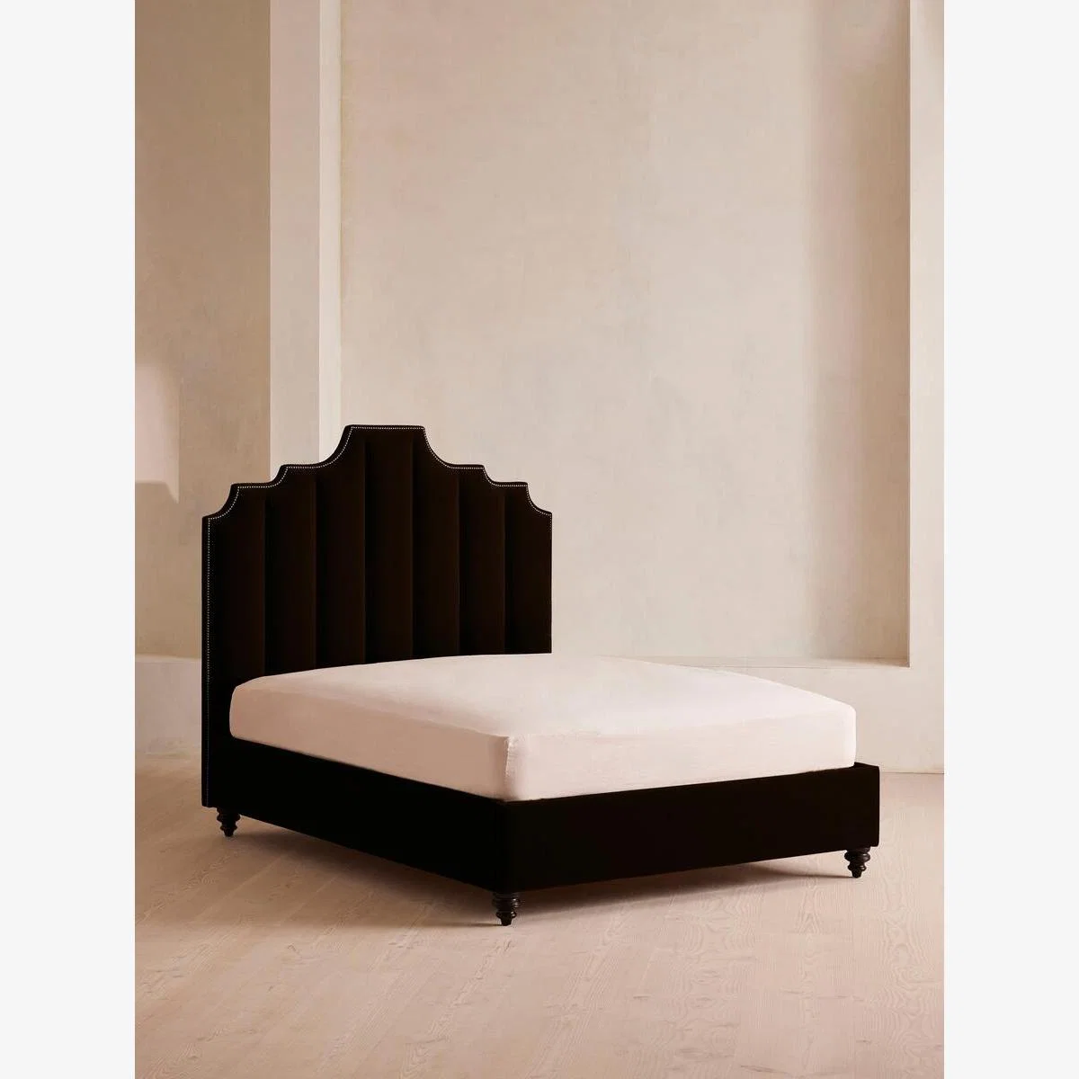 Gerrard Bed, Super King, Velvet, Chocolate