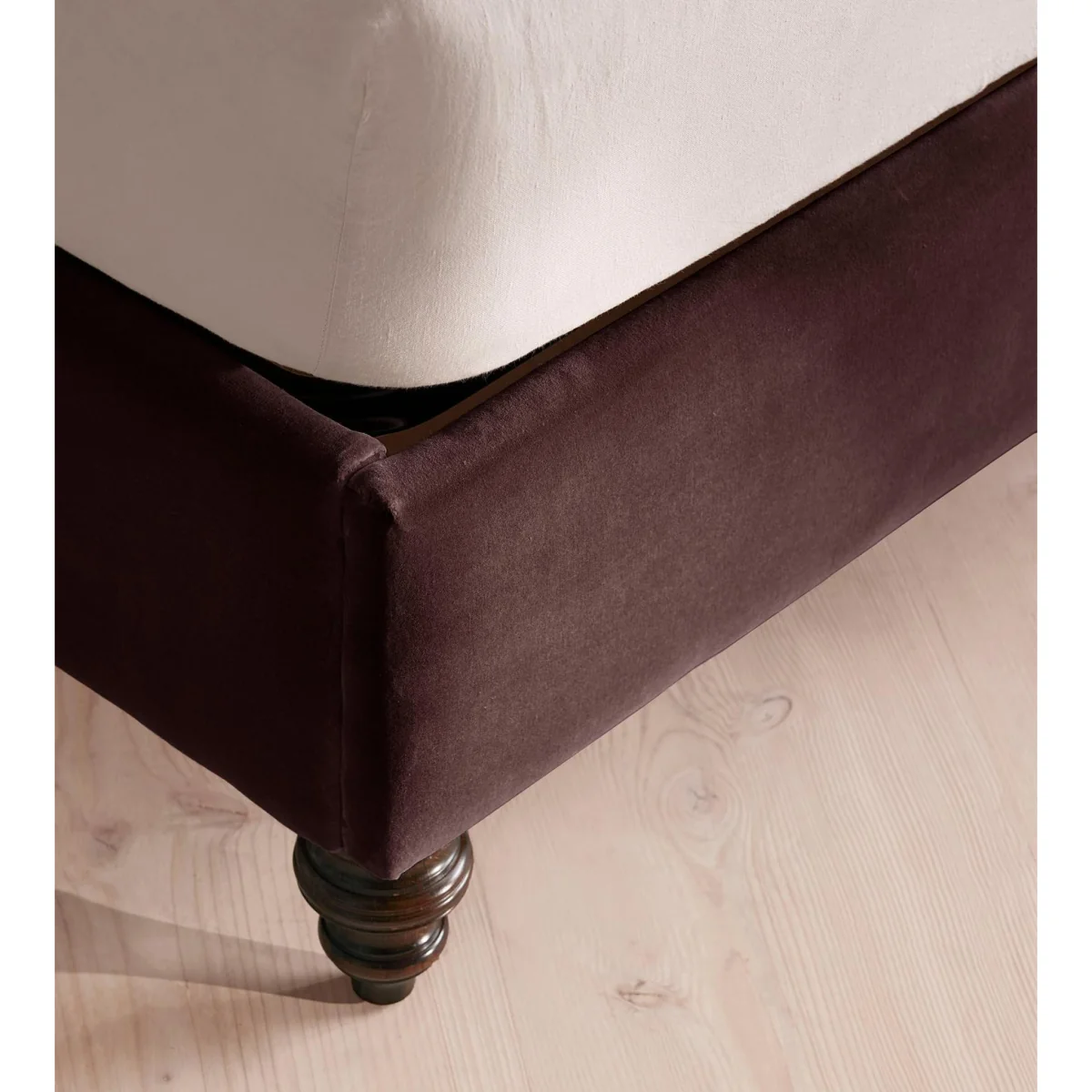 Rivas Bed, King, Velvet, Aubergine, UK – image 4