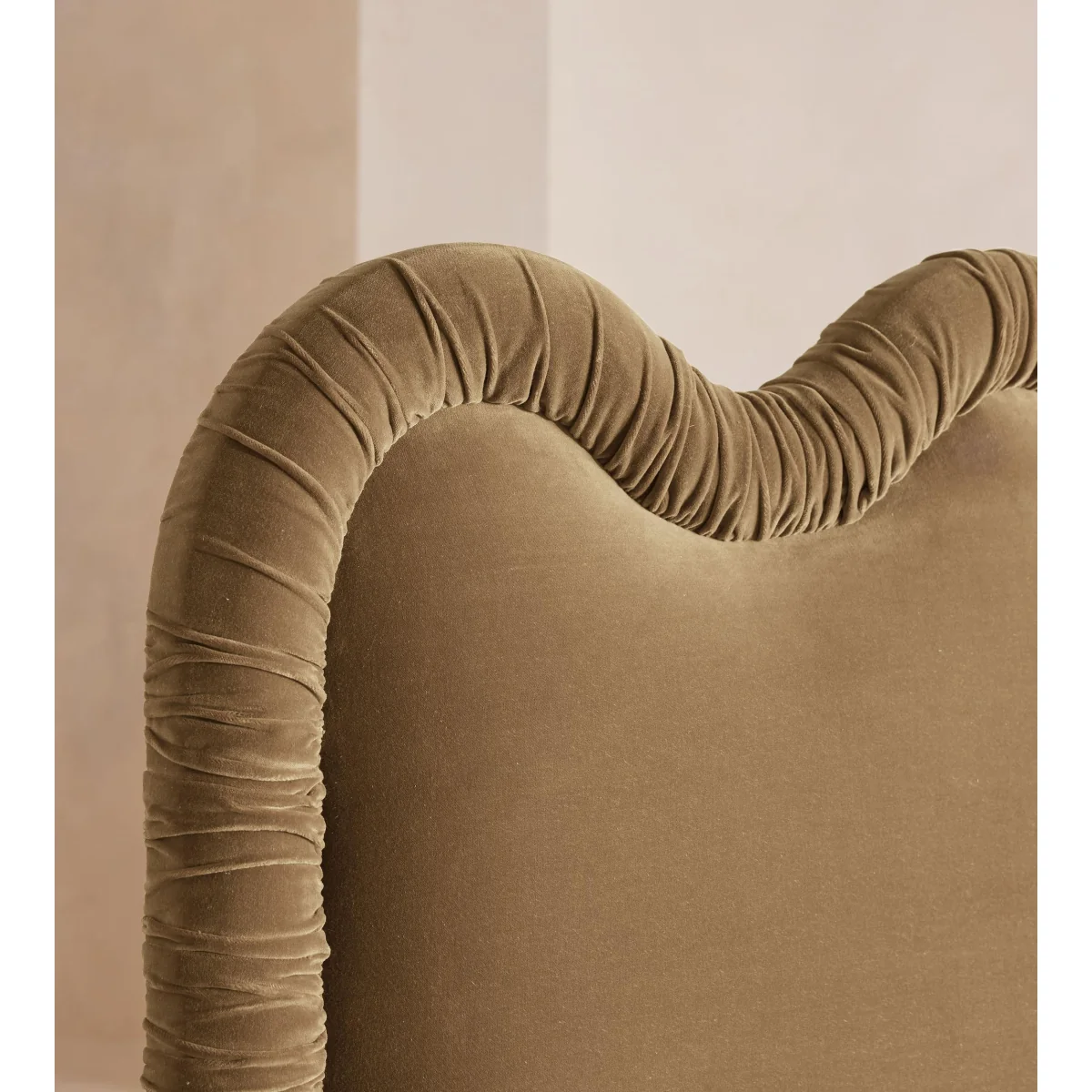 Tristan Bed, Emperor, Velvet, Truffle, UK – image 4
