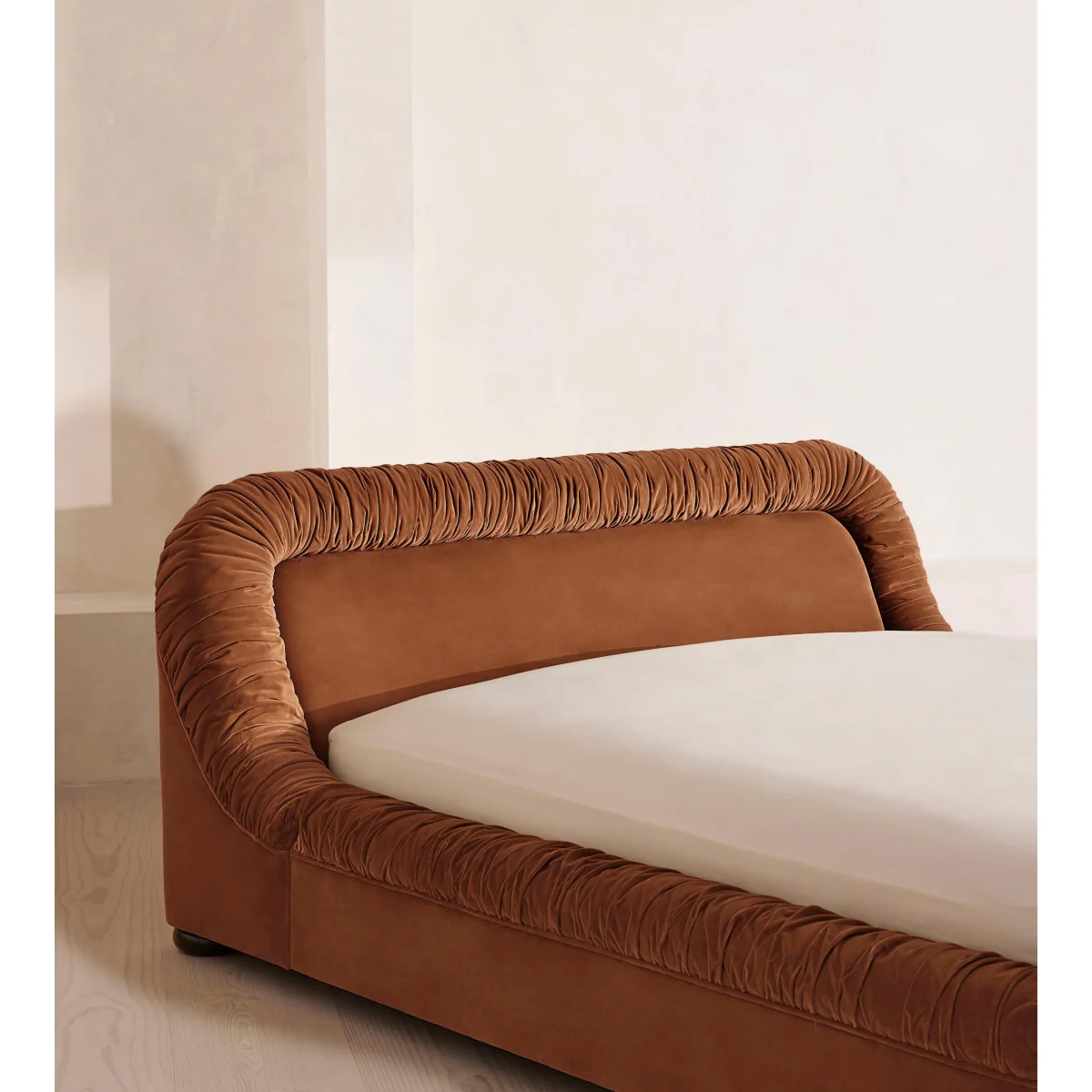 Vara Bed, Emperor, Velvet, Cinnamon, UK – image 4