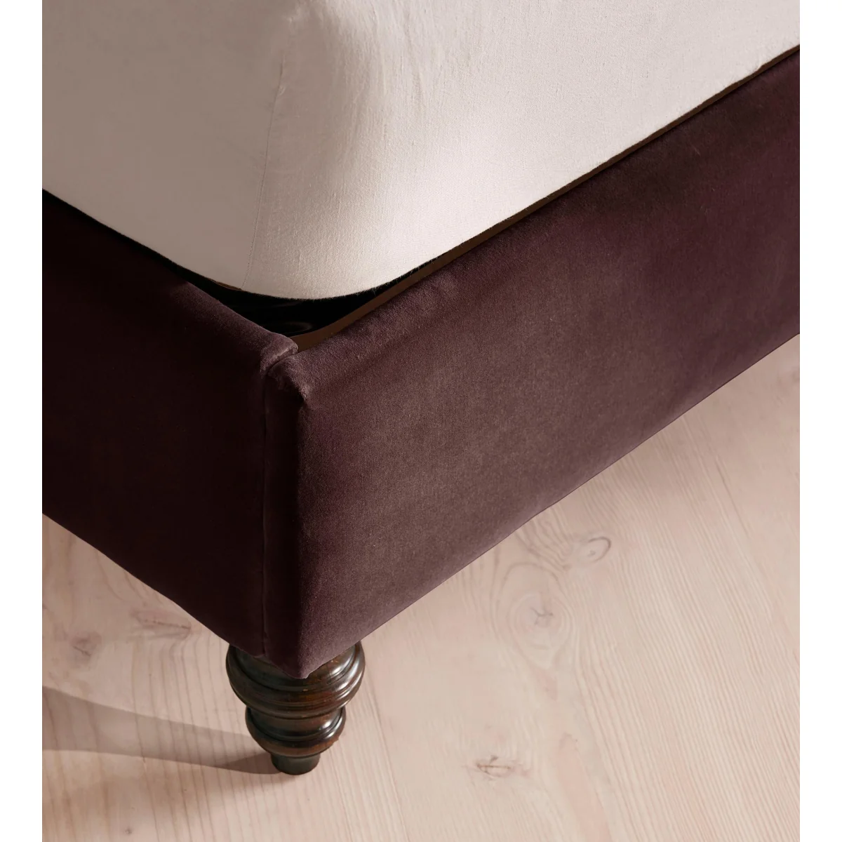 Rivas Bed, Double, Velvet, Aubergine, UK – image 4