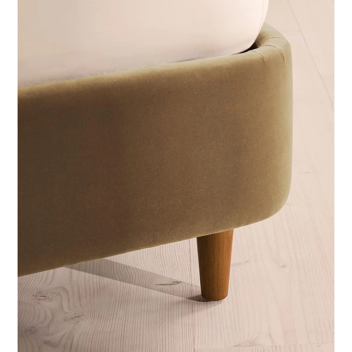 Aubrey Bed, King, Velvet, Truffle, UK – image 6