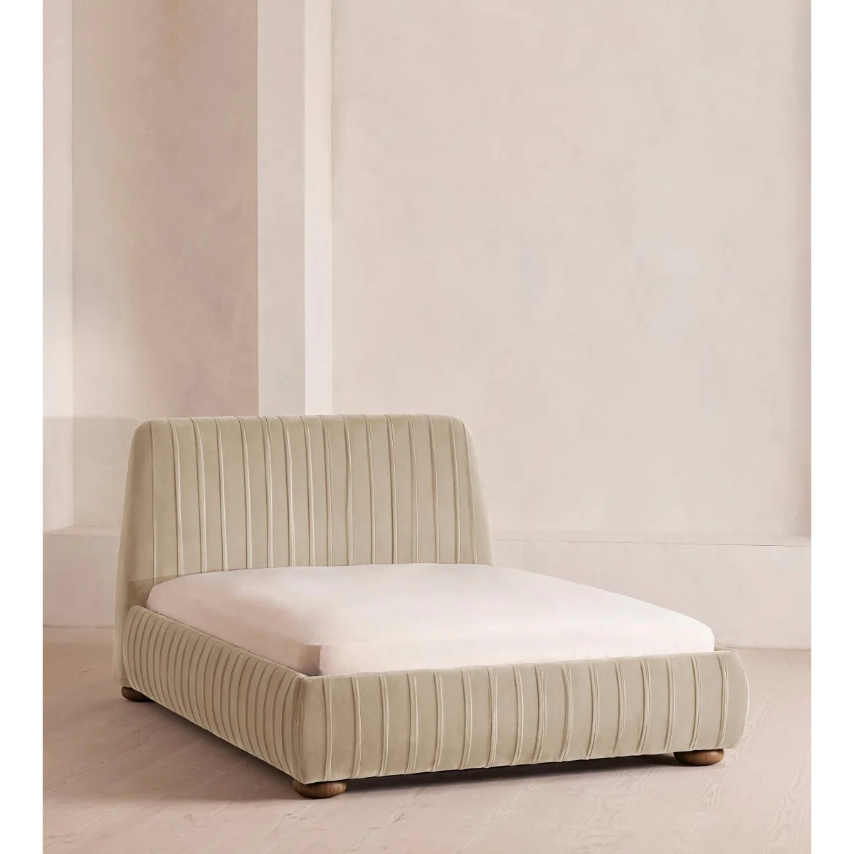 Vivienne Bed, King, Velvet, Oyster, UK – image 2