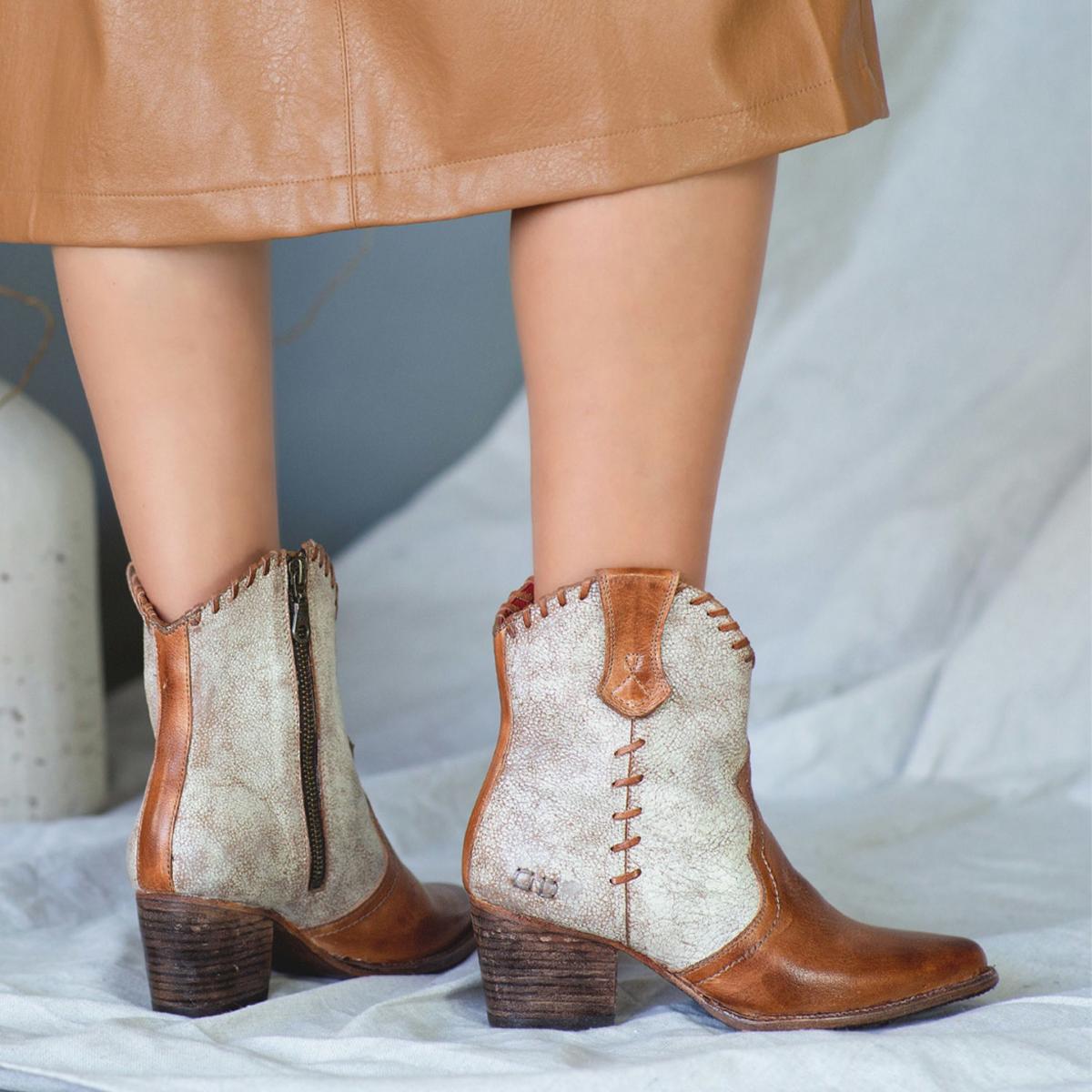 Women's Brown / White / Neutrals Baila Ii Tan Rustic Nectar Lux | 9 Uk | Bed Stu – image 2