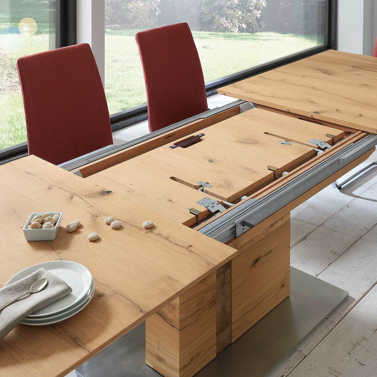 Felser Extendable Dining Table – image 3