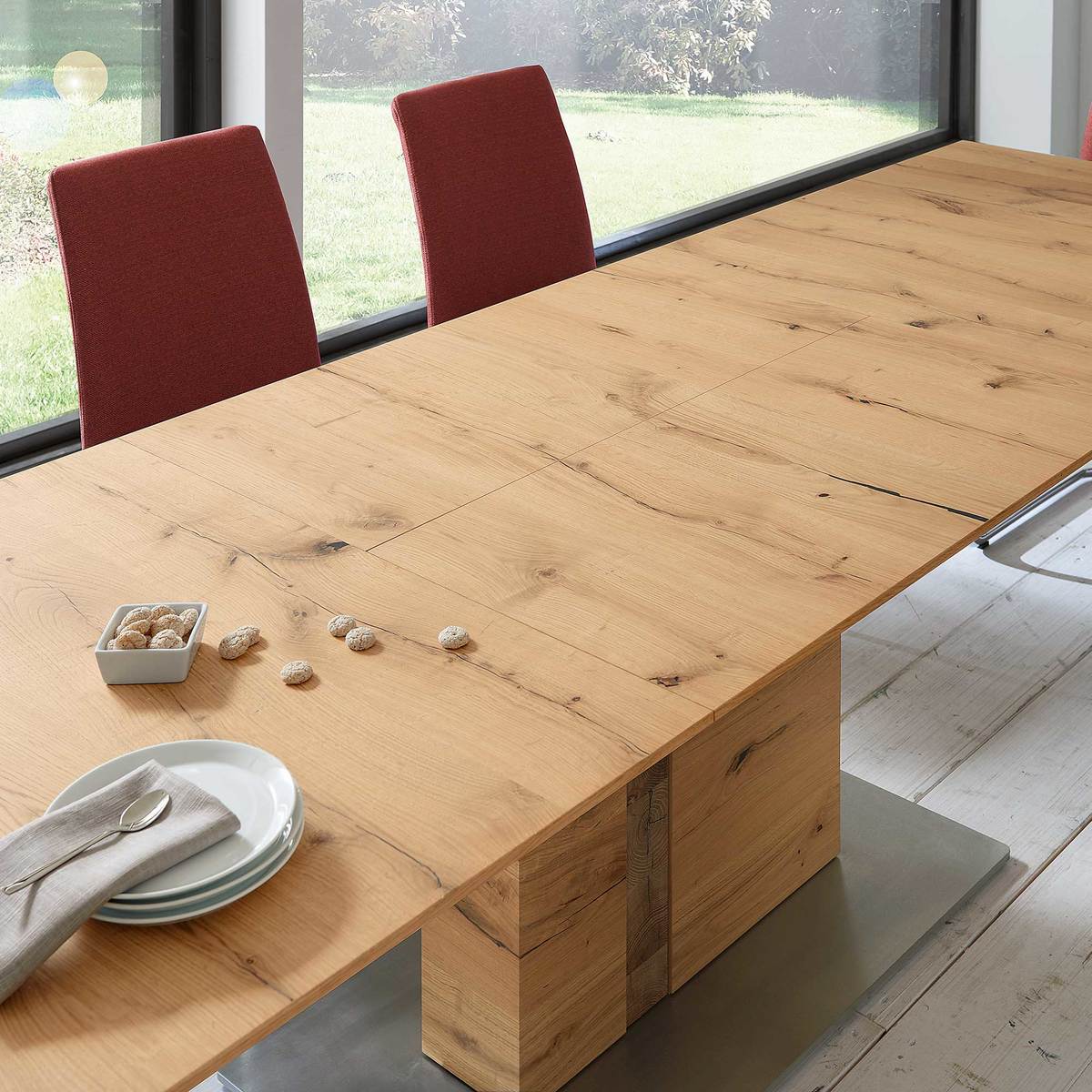 Felser Extendable Dining Table – image 6