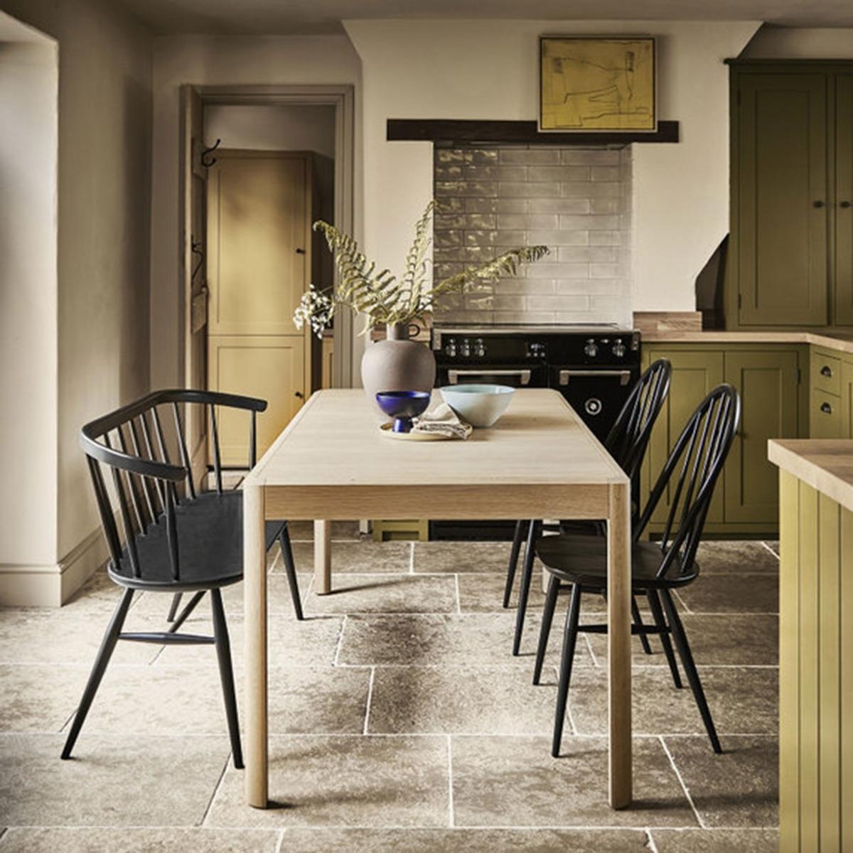 Ercol Mia Medium Extending Dining Table, Neutral Oak Wood | Barker & Stonehouse – image 2