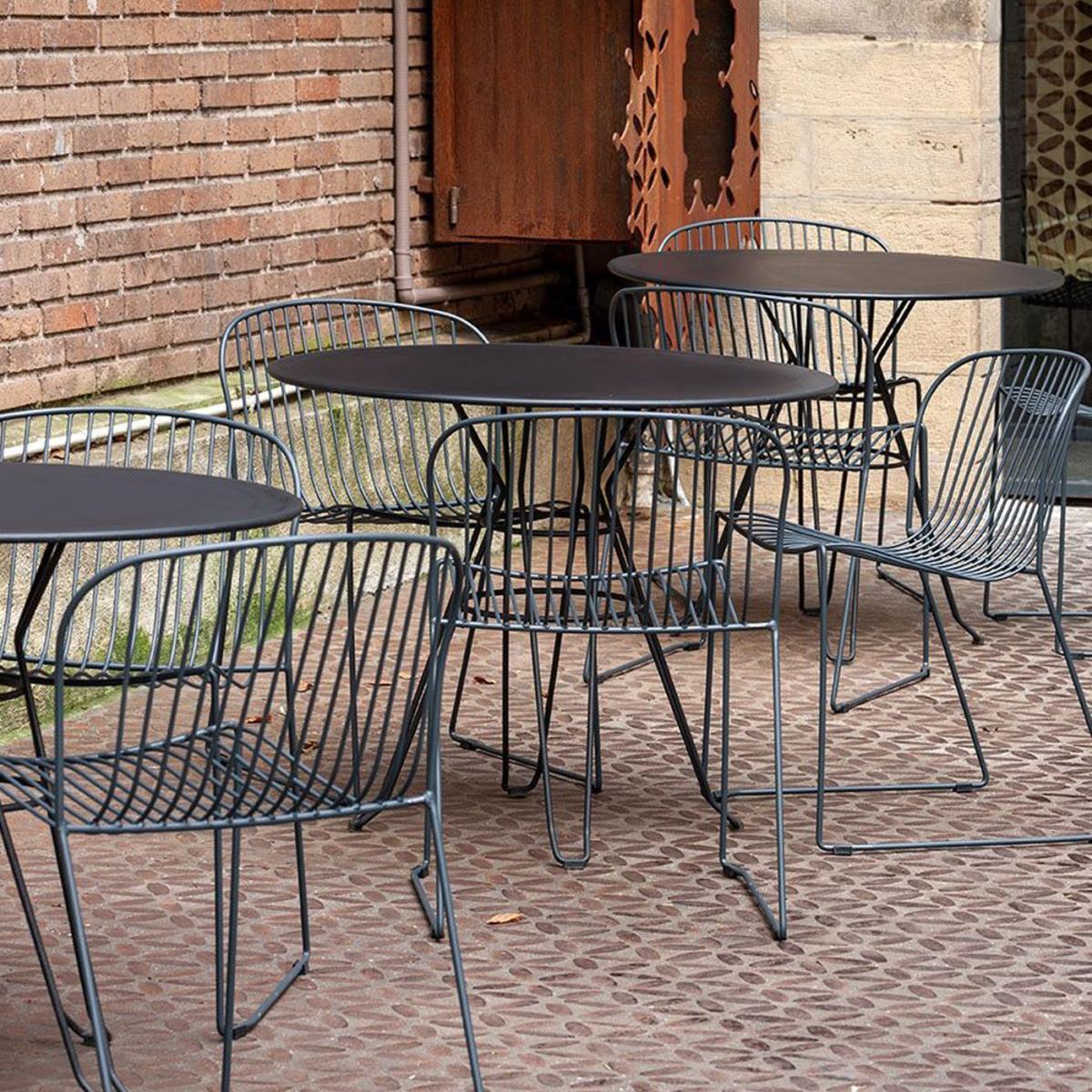 Black Capri Dining Table – image 3