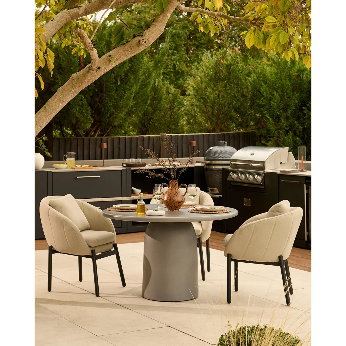 Tesso dark grey 4 seater dining table – image 6