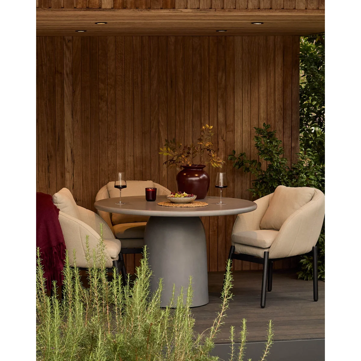 Tesso dark grey 4 seater dining table – image 7