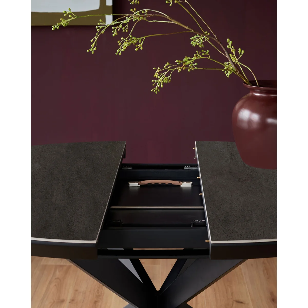 Hayden dark grey ceramic 4-6 extending round dining table – image 6
