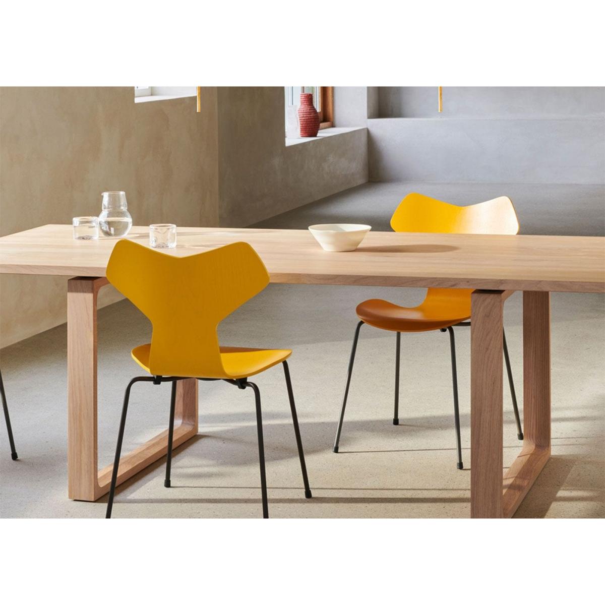 Fritz Hansen Essay Dining Table 317 x 100cm Natural Oiled Oak – image 2
