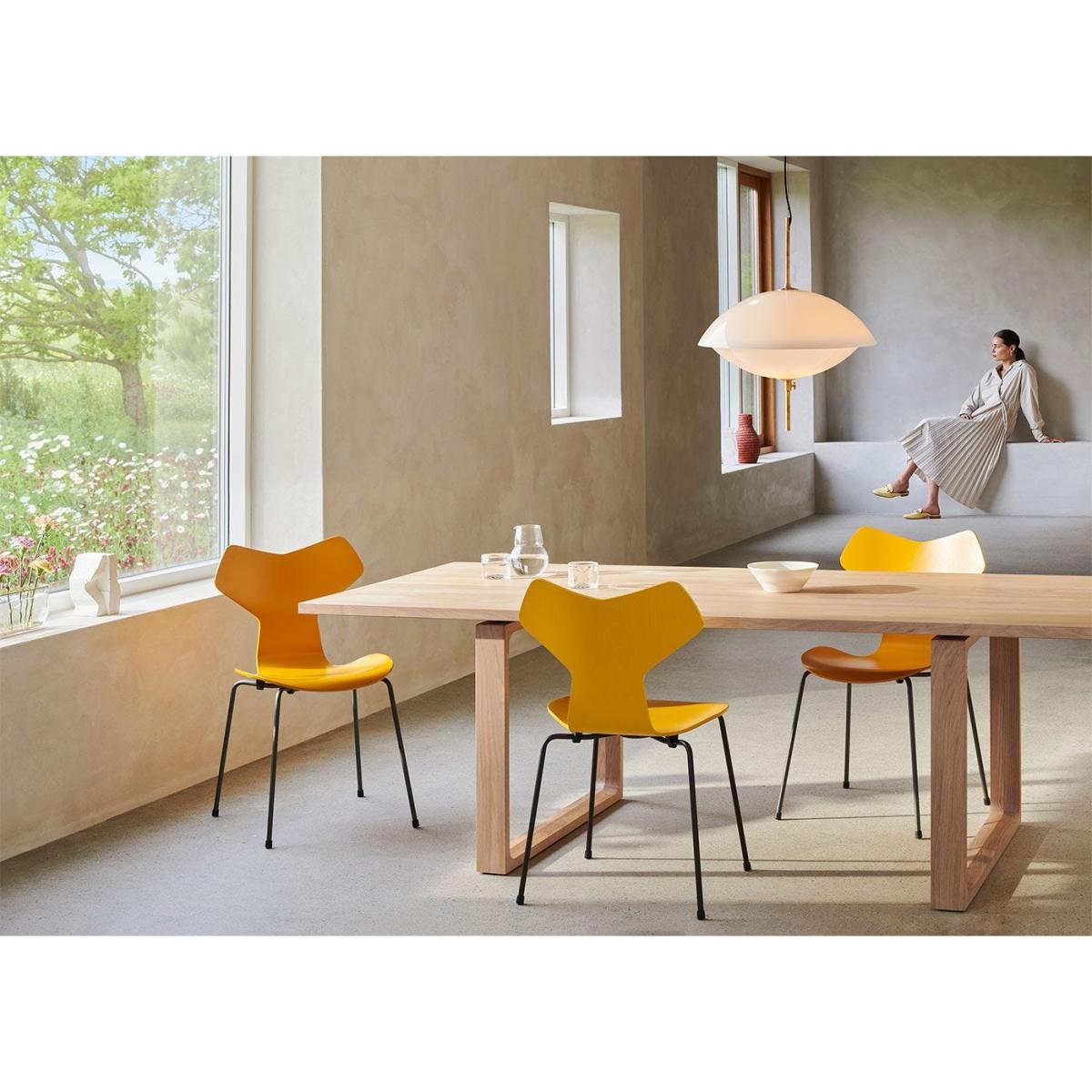 Fritz Hansen Essay Dining Table 317 x 100cm Natural Oiled Oak – image 3