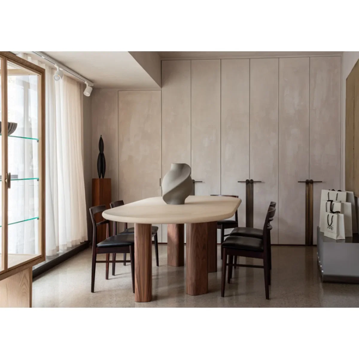 Heal's Pillar Dining Table – image 2