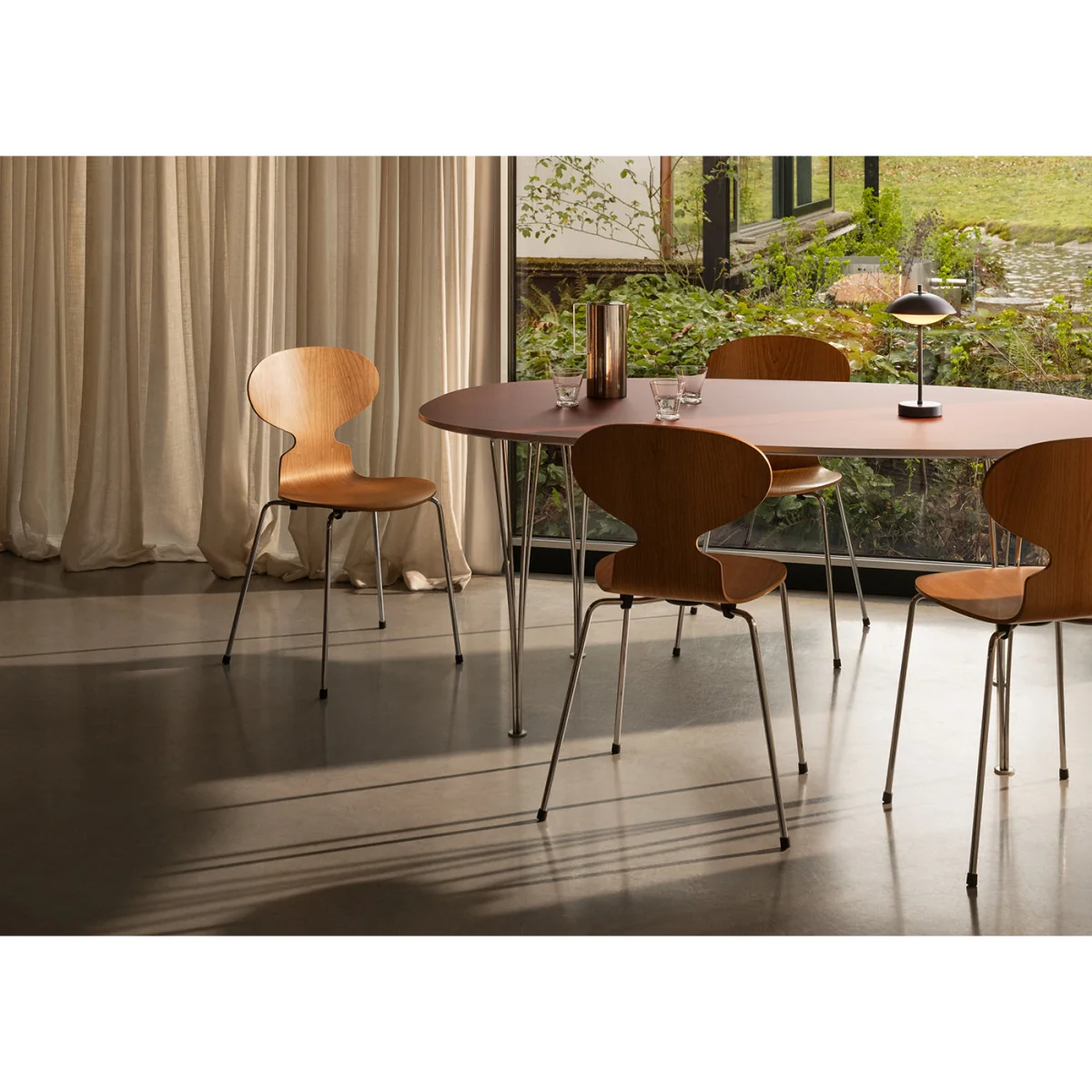 Heal's Superellipse B611 Dining Table – image 3