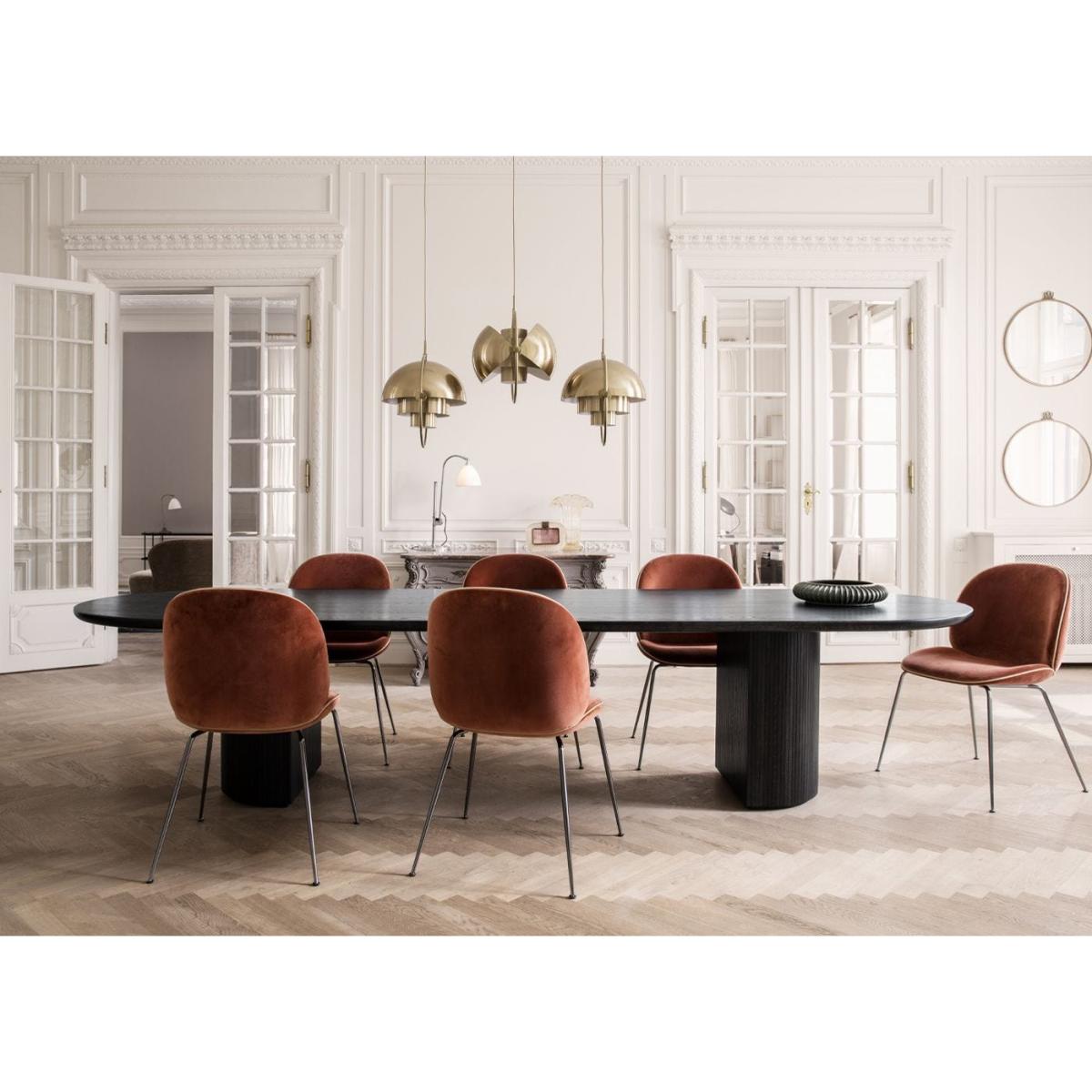 Gubi Moon Elliptical Dining Table – image 4