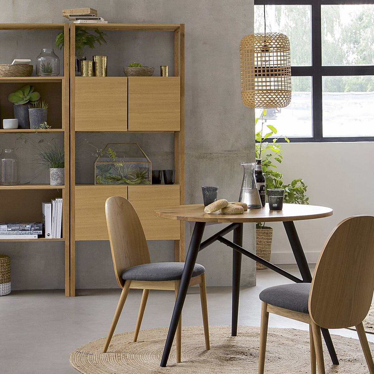 Cruseo Round Oak Dining Table (Seats 3) – image 2