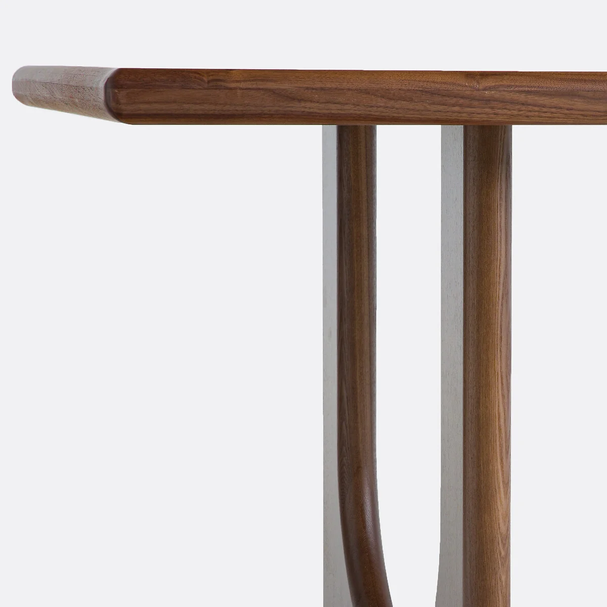 Douve 6-8 Seater Dining Table in Walnut Veneer – image 6