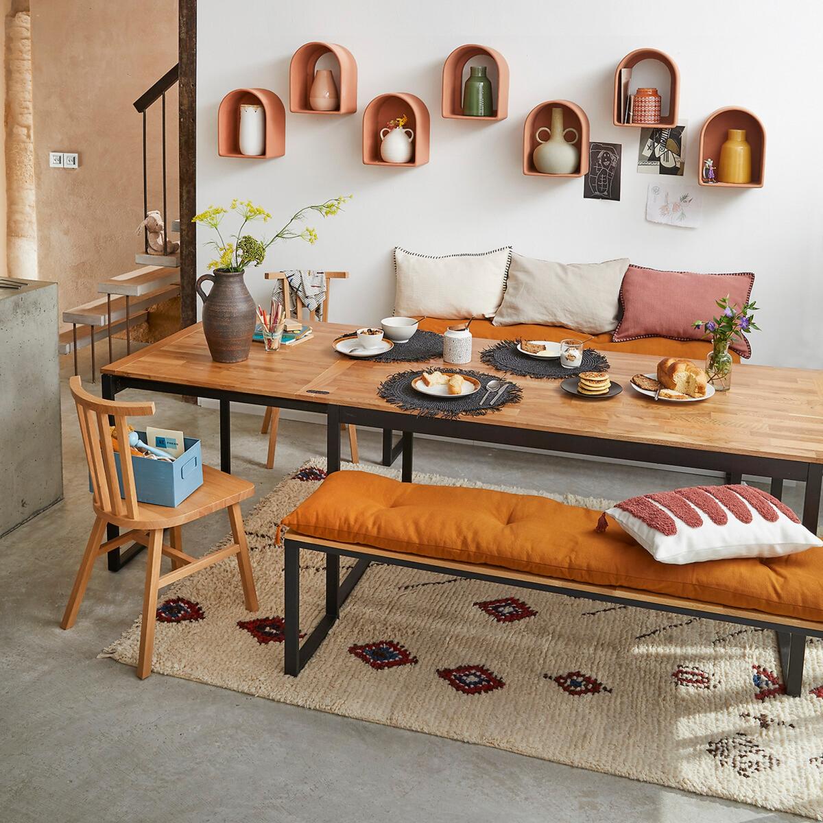 Hiba Extendable Table in Oak and Steel, Seats 6-10 – image 6
