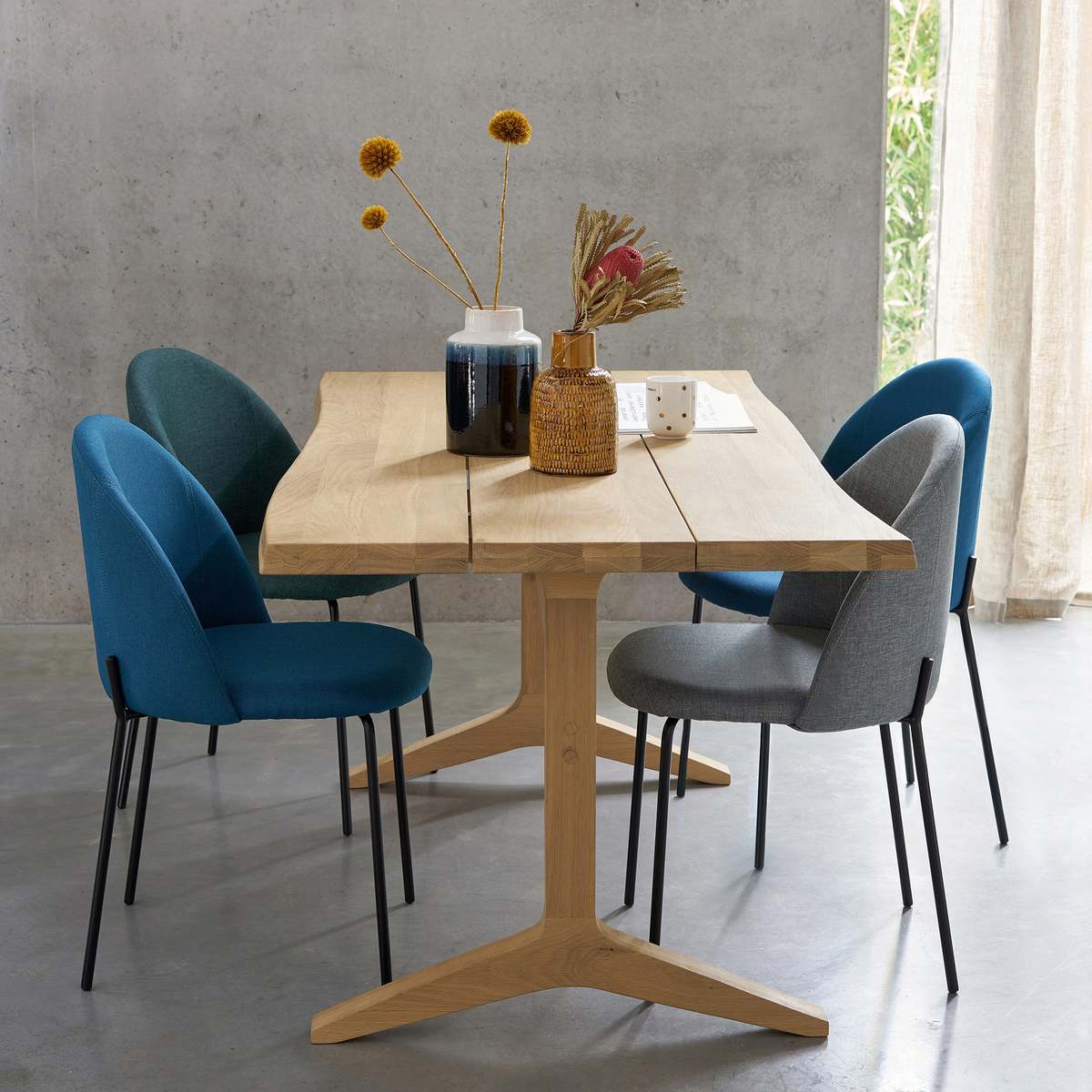 Waska Solid Oak Dining Table – image 6