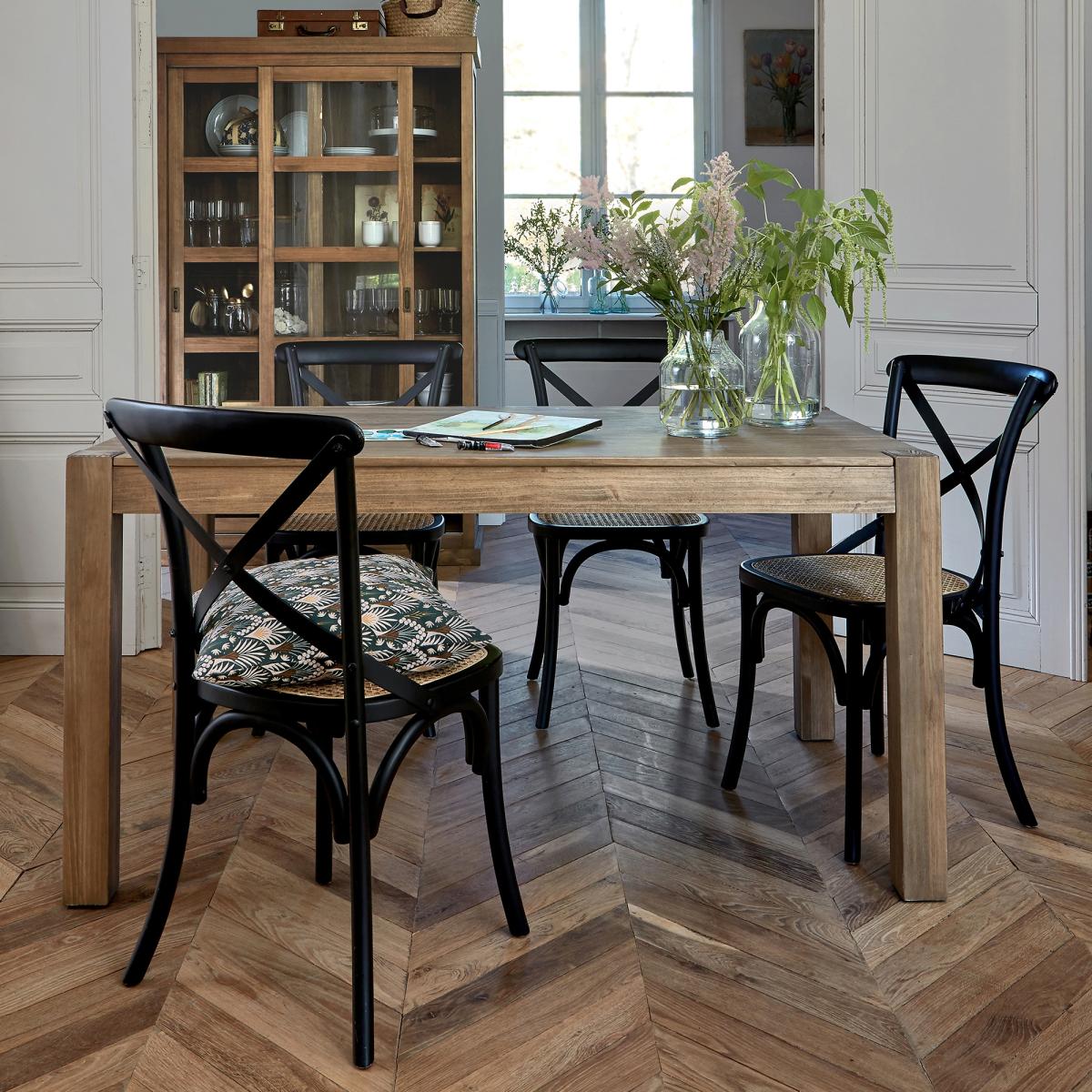 Lunja Extendable Dining Table (Seats 6-8) – image 9