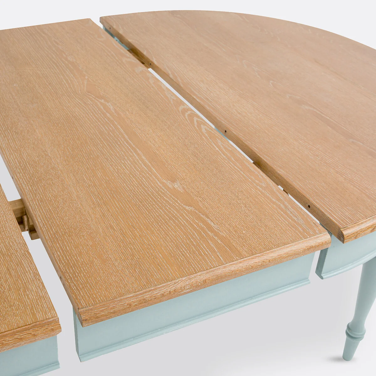 Angusta 4-12 Seater Round Extending Dining Table – image 7