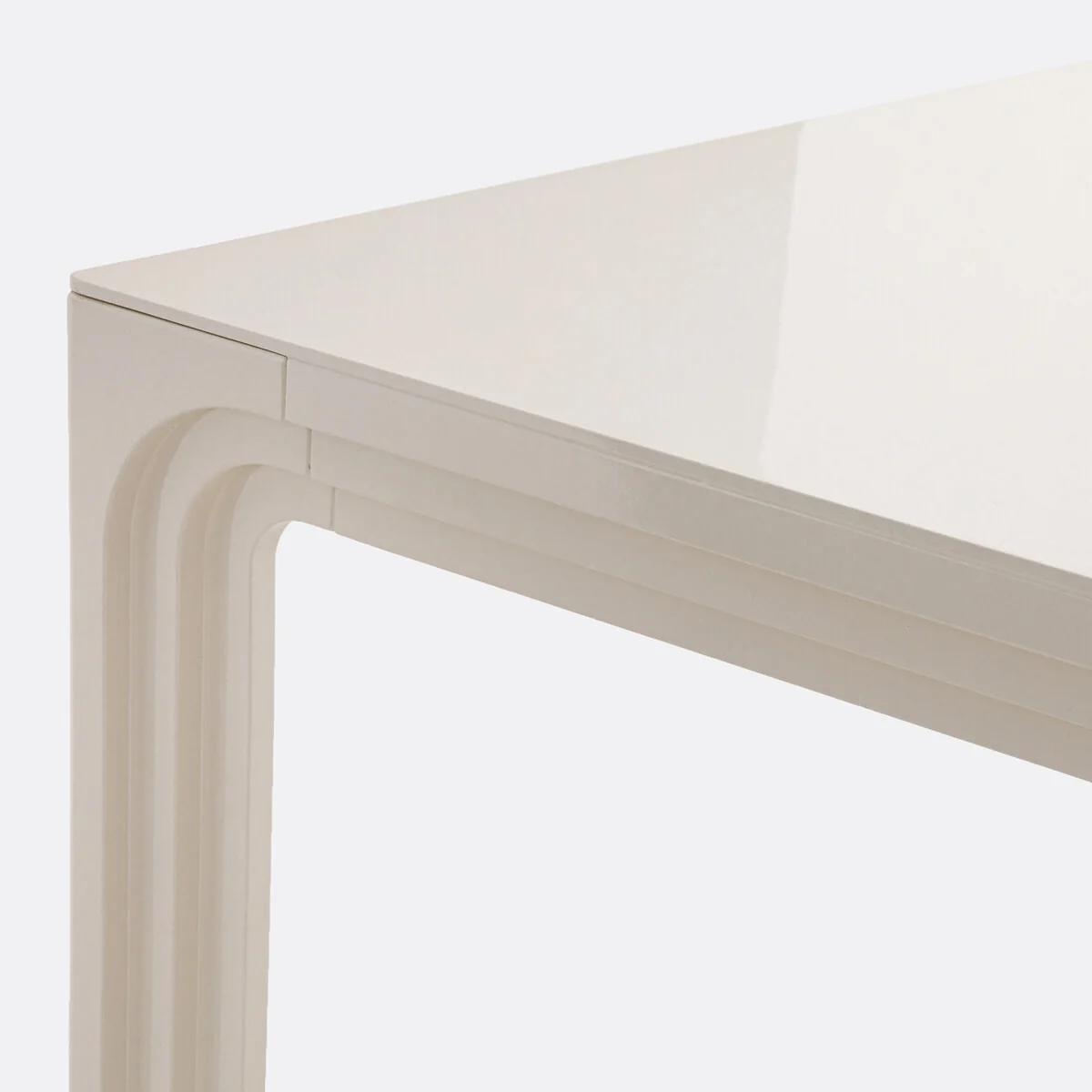 Liora 6-8 Seater Dining Table with Lacquer Finish – image 4