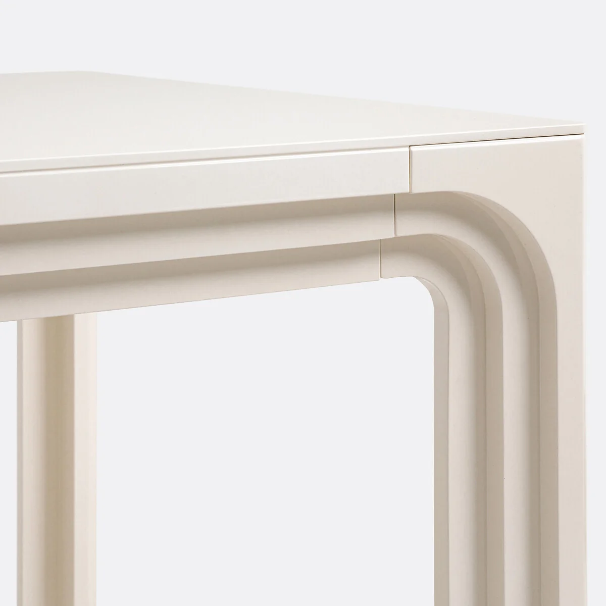 Liora 6-8 Seater Dining Table with Lacquer Finish – image 5