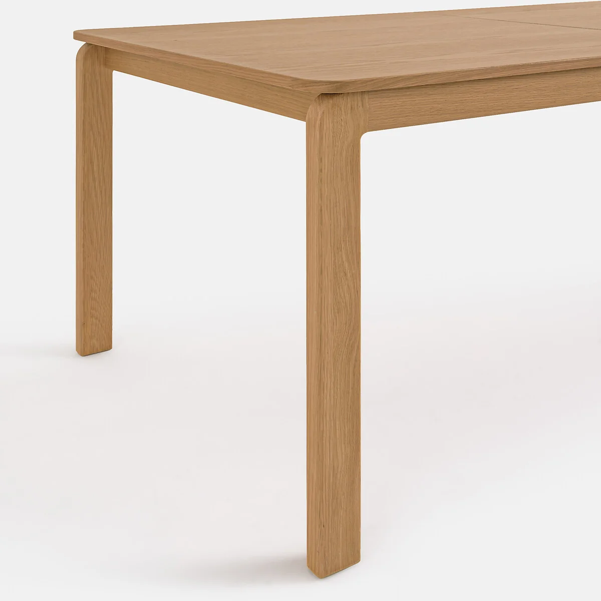 Talet 6-8 Seater Extending Dining Table in Oak Veneer – image 4