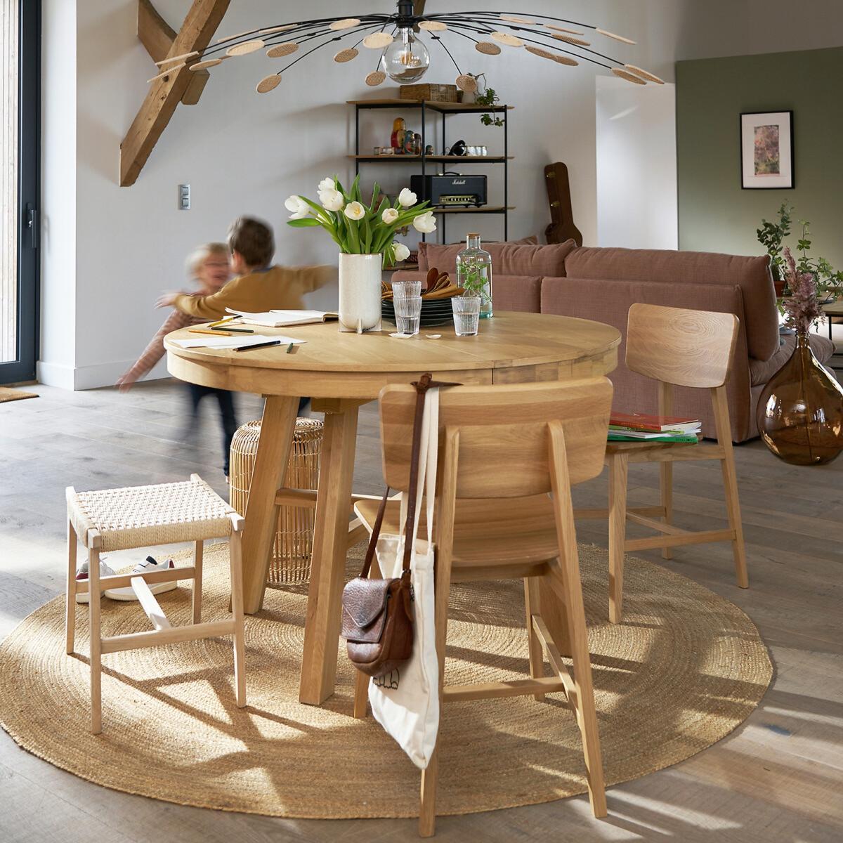 Zebarn Extendable Round Table in Solid Oak – image 9
