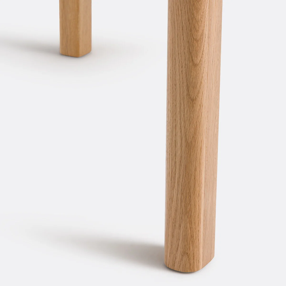 Saraune 4-Seater Dining Table in Travertine-Look Ceramic and Oak – image 6