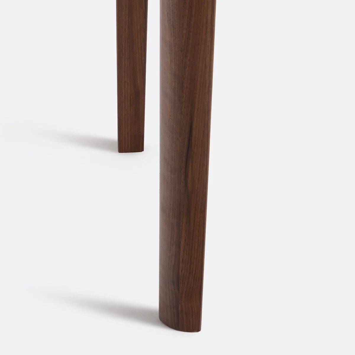 Tioga 4-8 Seater Extending Dining Table in Walnut Veneer – image 8