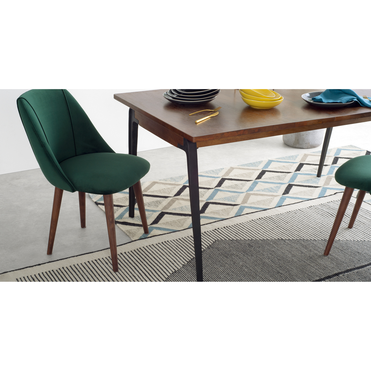 Lucien 6- 8 Seat Extending Dining Table, Dark Mango Wood – image 3