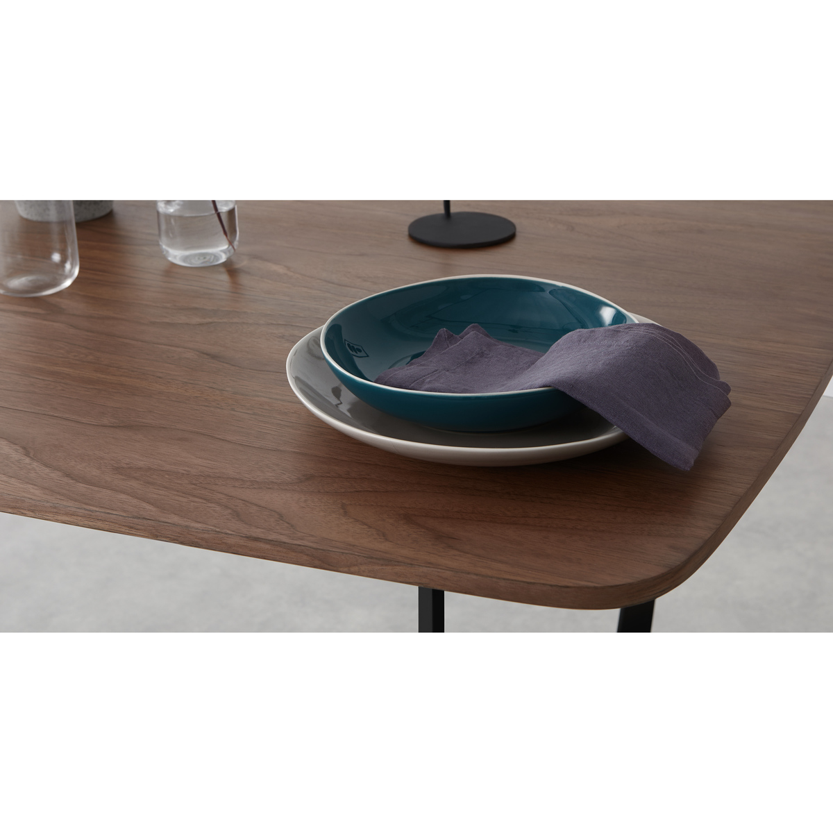 Jaxta 6 Seat Dining Table, Walnut and Black – image 4
