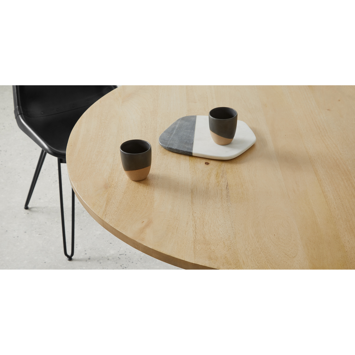 Khalida 4 Seat Round Dining Table, Mango Wood and Black – image 3