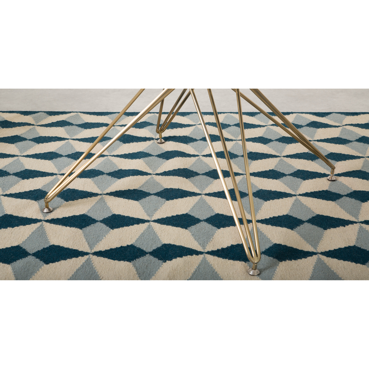 Belden 4 Seat Round Dining Table, Smoked Glass and Brushed Brass – image 6