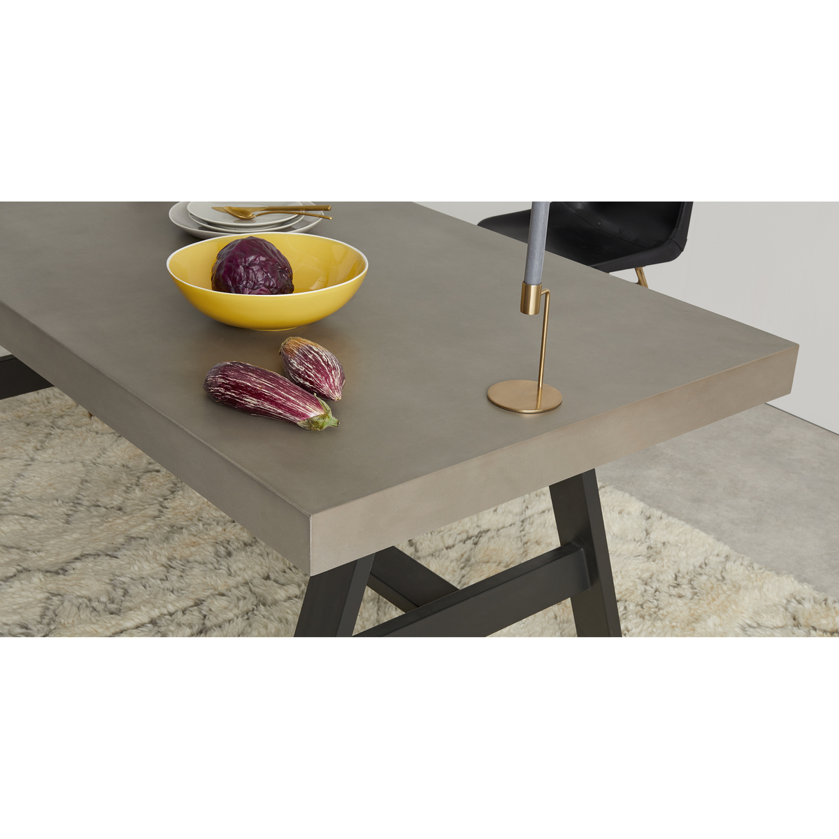 Edson Garden dining table, cement and metal – image 3
