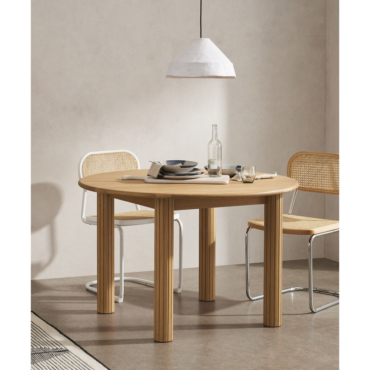 Tambo 4 Seat Round Dining Table, Oak – image 3