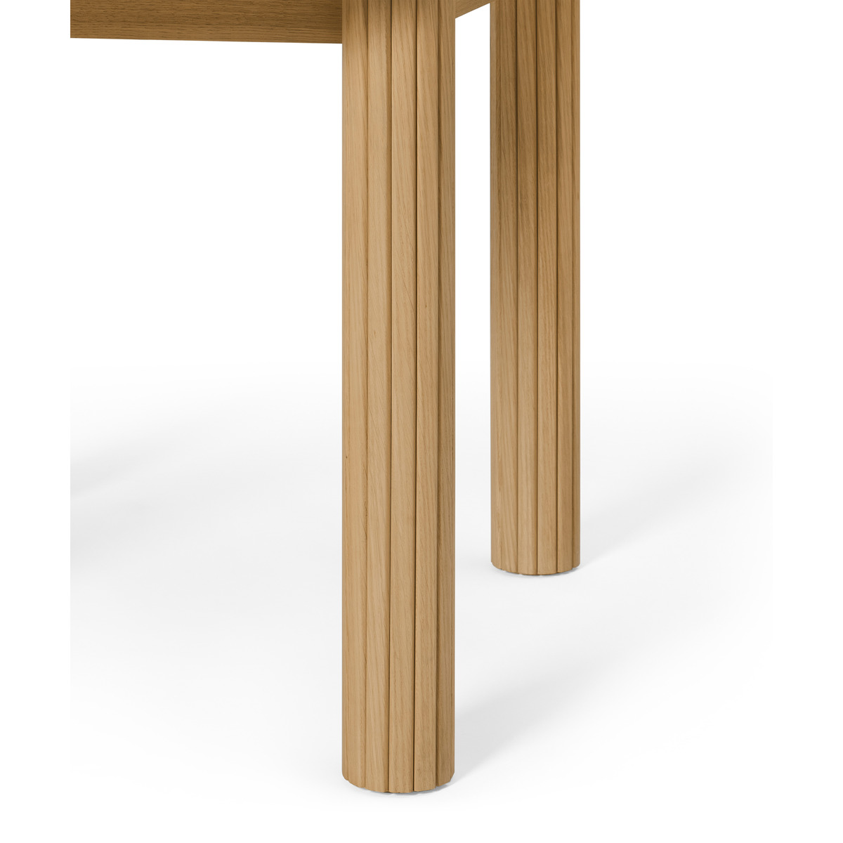 Tambo 4 Seat Round Dining Table, Oak – image 5