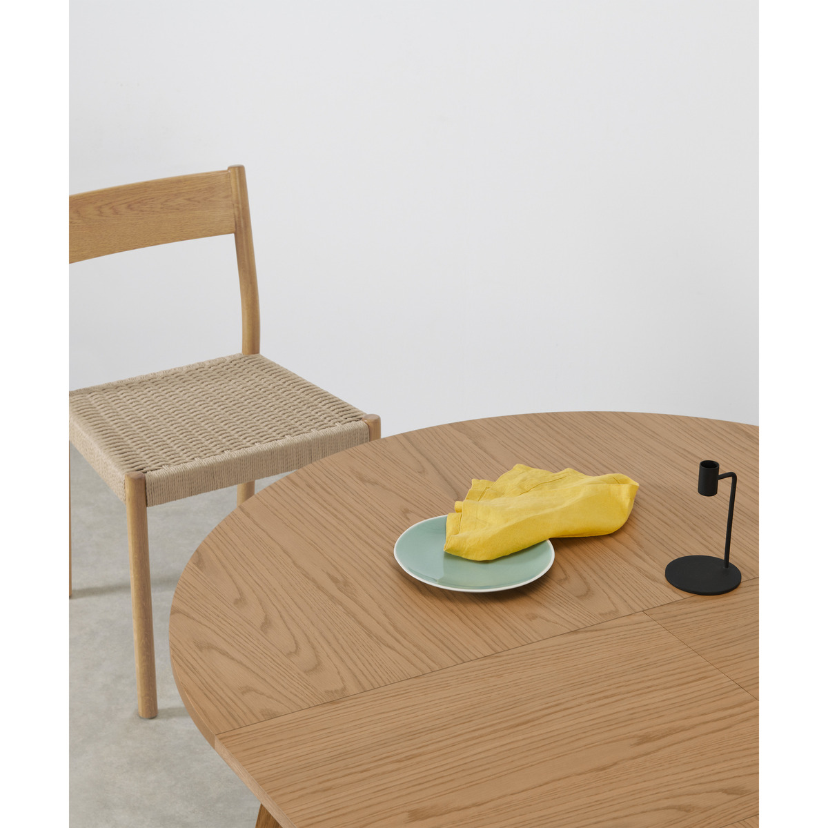 Wingrove 4-6 Seat Round to Oval Extending Dining Table, French Oak – image 9