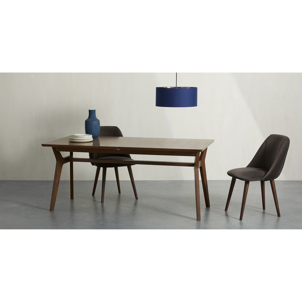 Jenson 6-8 Seat Extending Dining Table, Dark Stain Oak – image 4