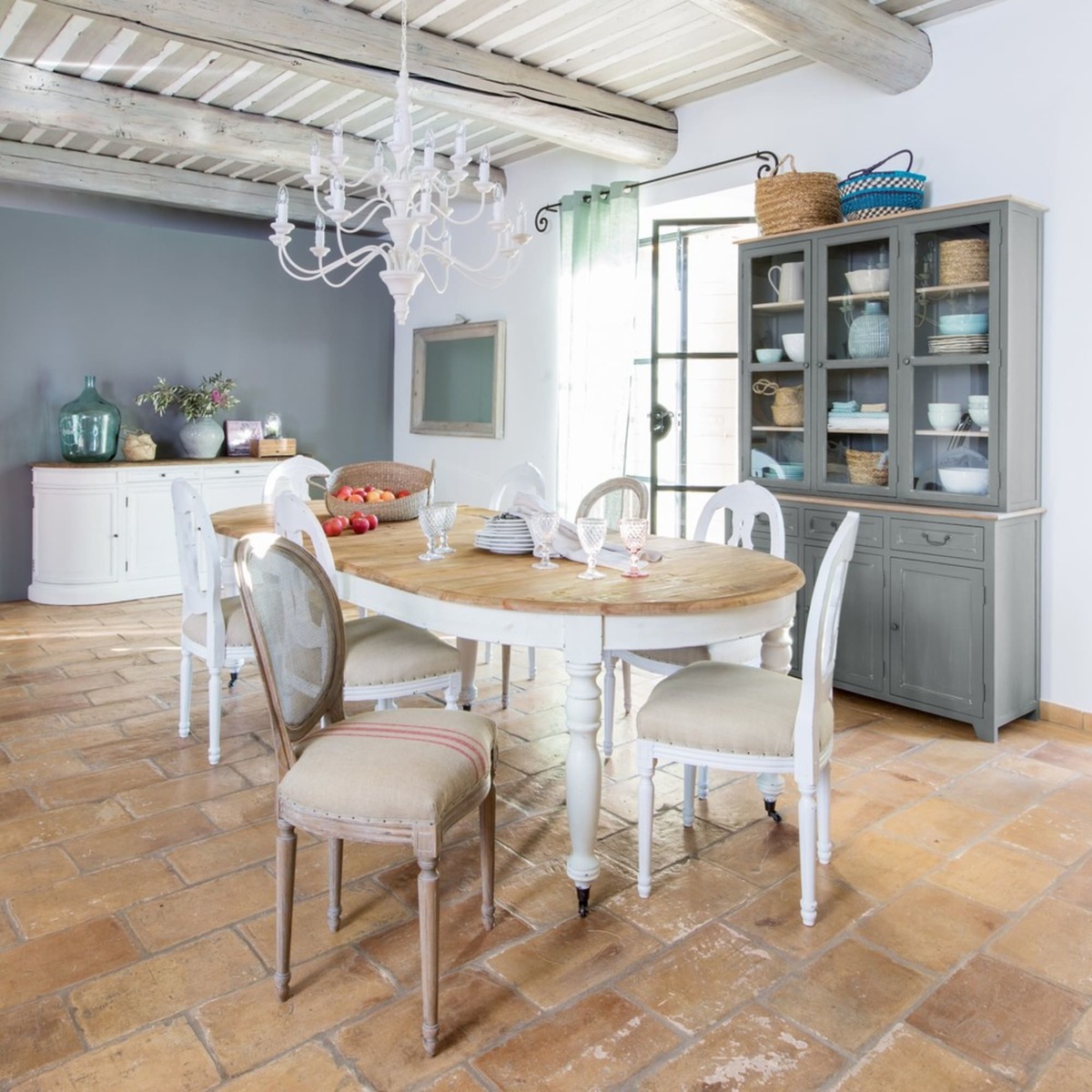 Extendible 6-14 Seater Dining Table on Castors L 125-325 Provence – image 6