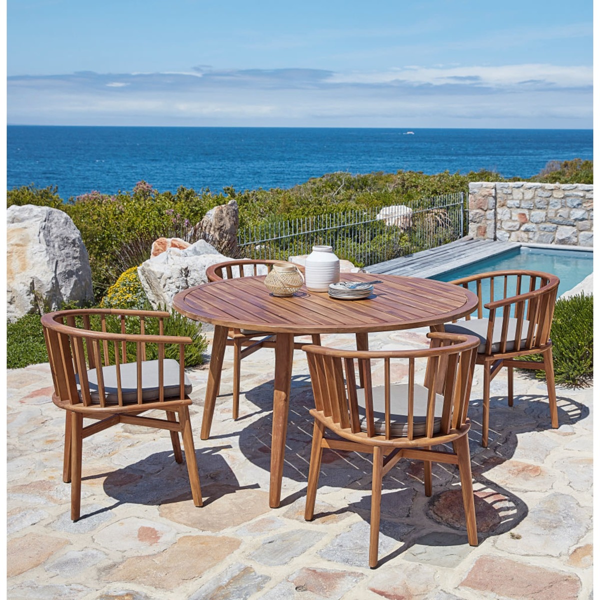 Round Solid Acacia 6-Seater Garden Table D140 Noumea – image 4