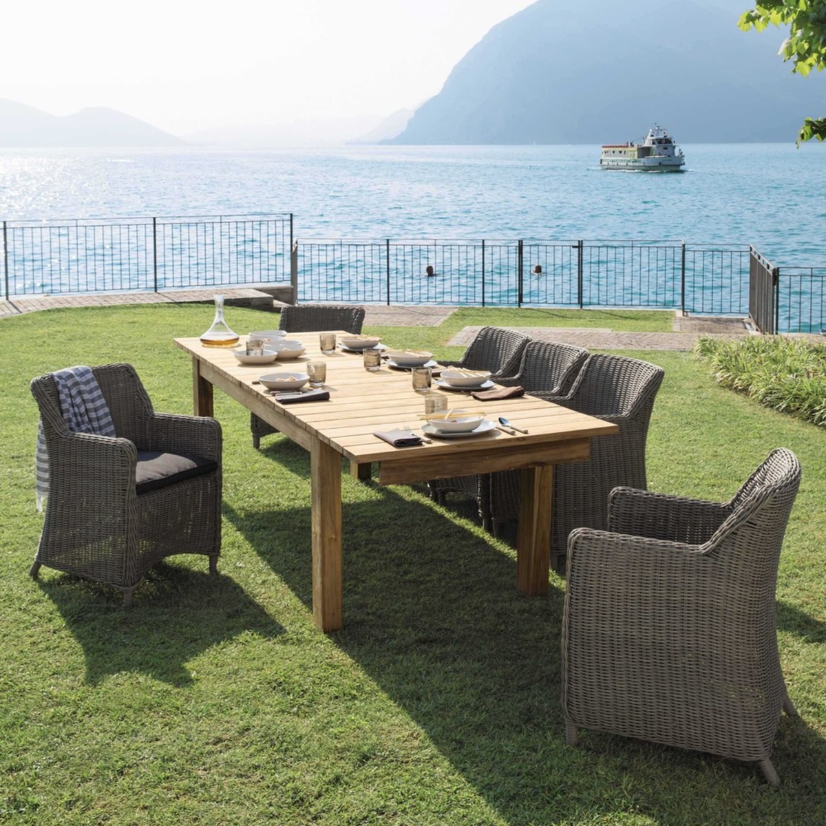 Recycled teak garden table W 220cm Guerande – image 6