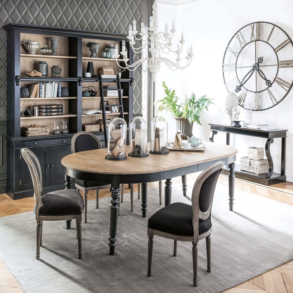 Round Extendible 6-14 Seater Dining Table W125-325 Valencay – image 3