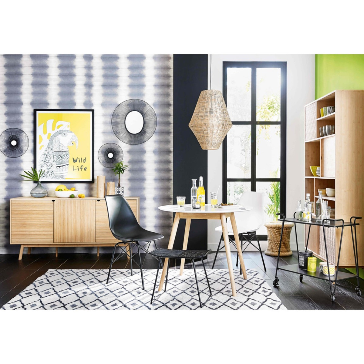 Round 4-Seater Dining Table in White D90 Spring – image 3