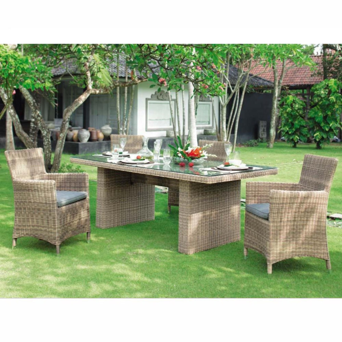 Tempered glass and wicker garden table W 200cm St Raphaël – image 2