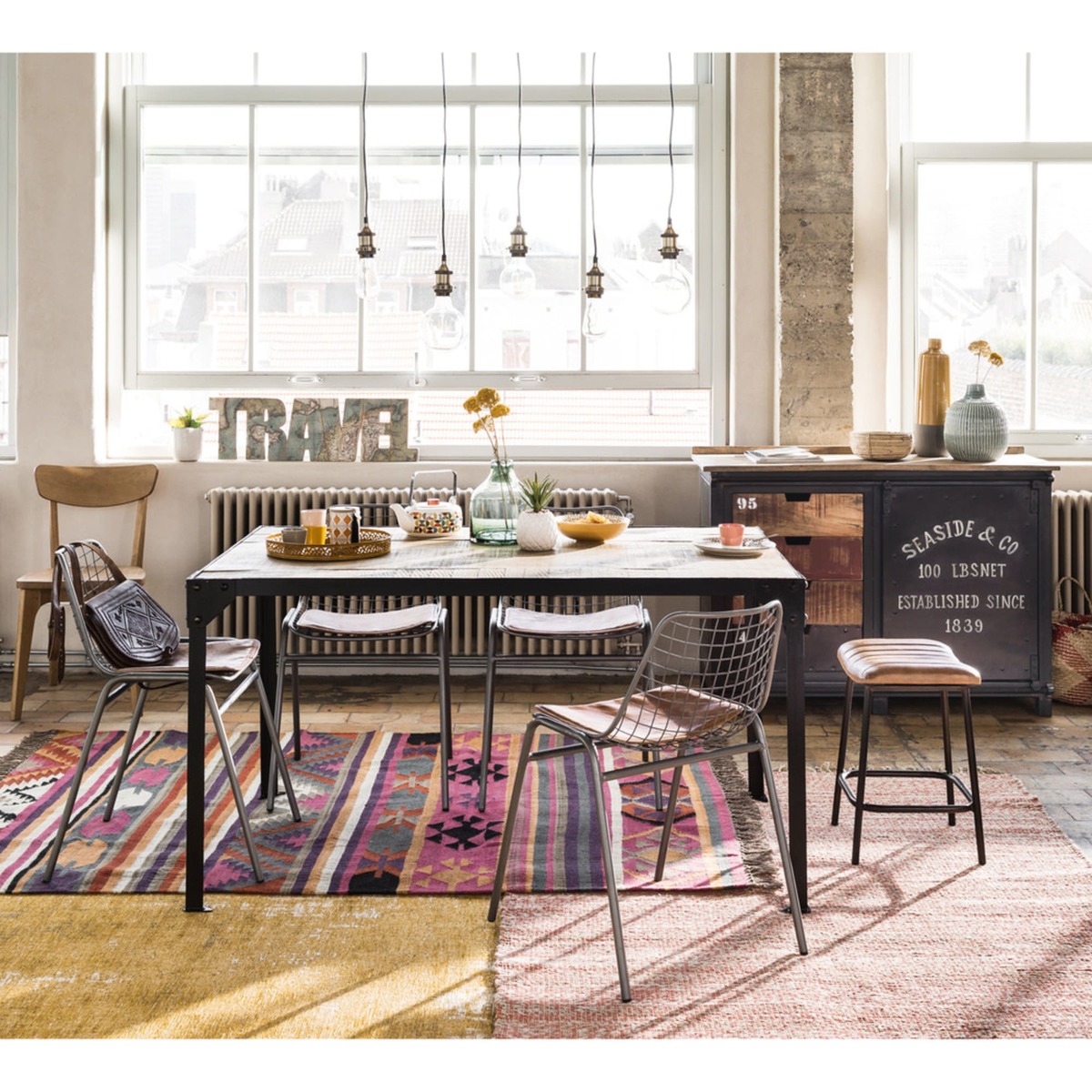 Solid mango wood and black metal dining table L140 Factory – image 5