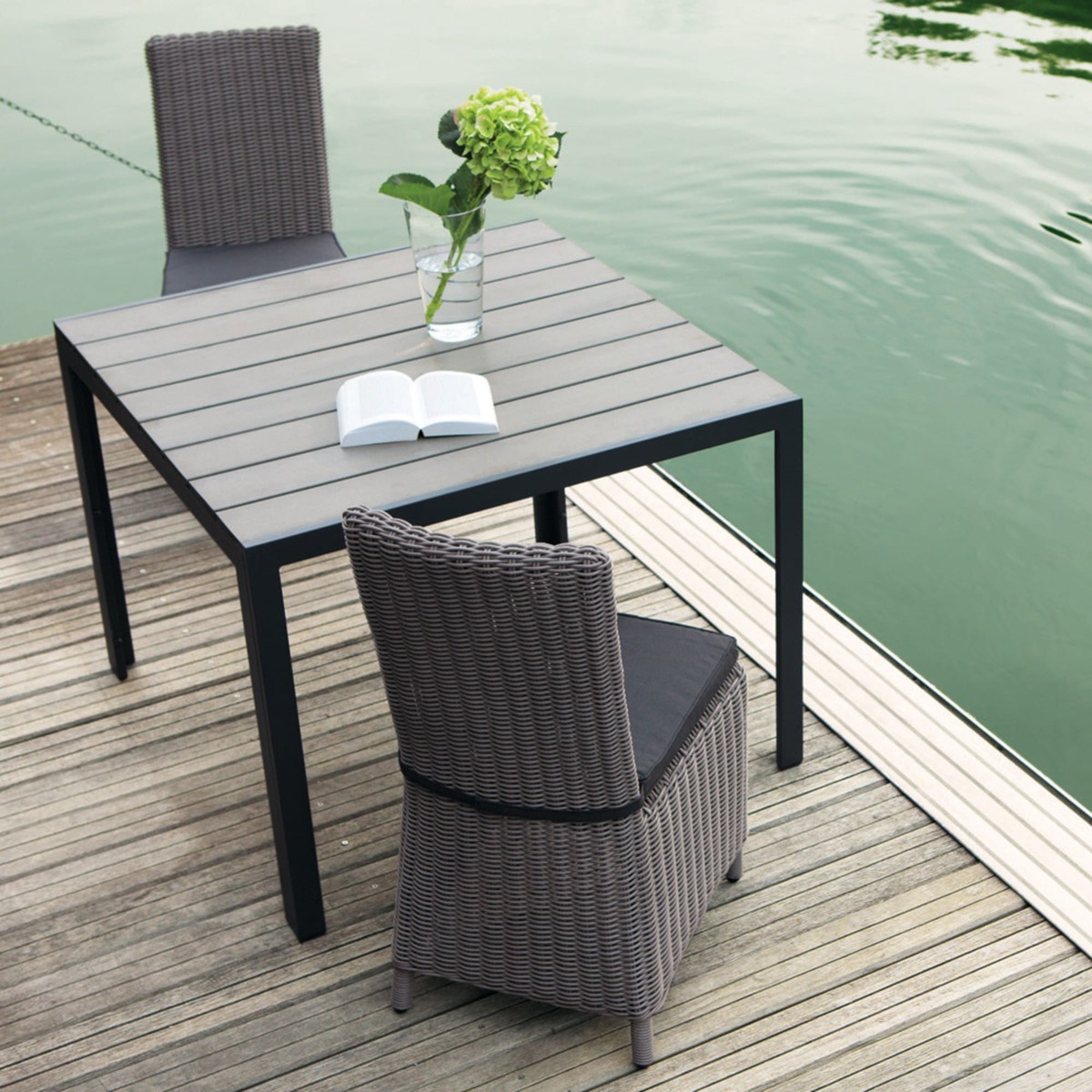 Charcoal Grey Garden Table in Aluminium W 104 Escale – image 2